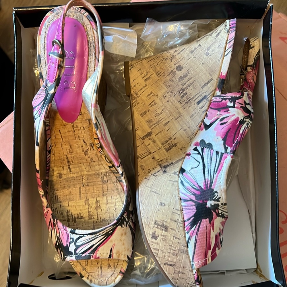 Wedge sandals floral